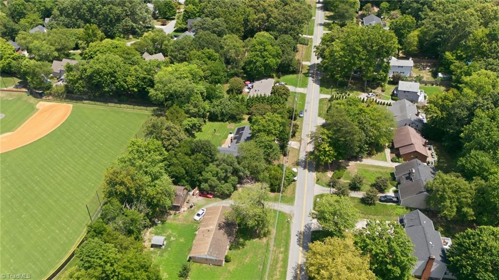 2112 Kello Drive Property Photo 38
