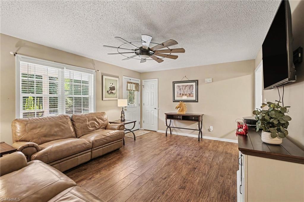 431 Ervin Drive Property Photo 3