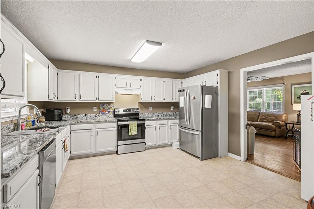 431 Ervin Drive Property Photo 4