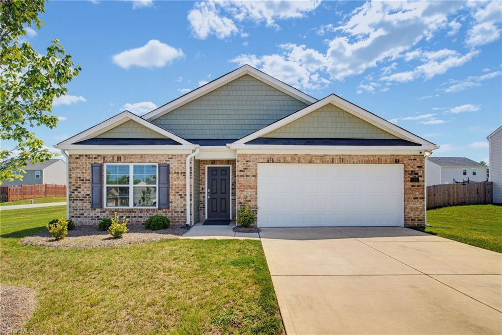 122 Stone River Way Property Photo 1