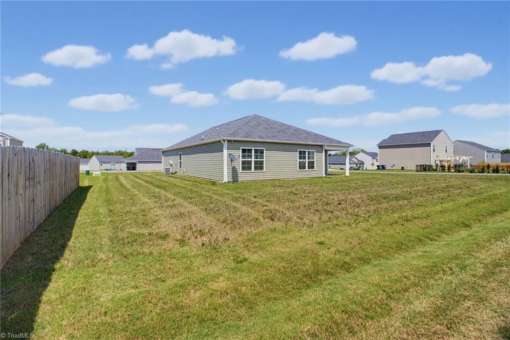 122 Stone River Way Property Photo 4