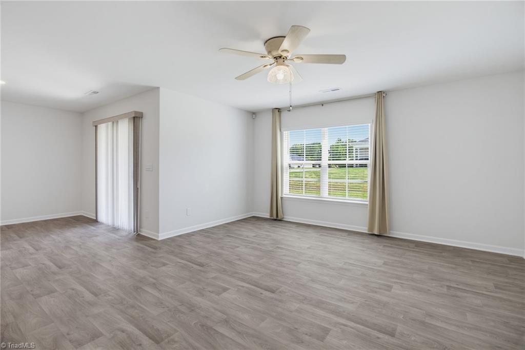 122 Stone River Way Property Photo 12
