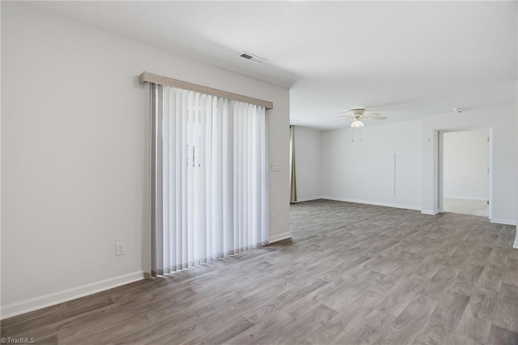 122 Stone River Way Property Photo 14