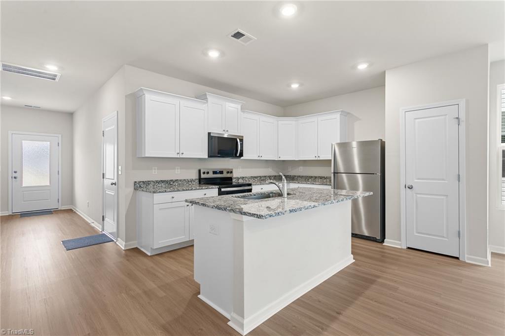 2128 Willow Glen Drive Property Photo 9