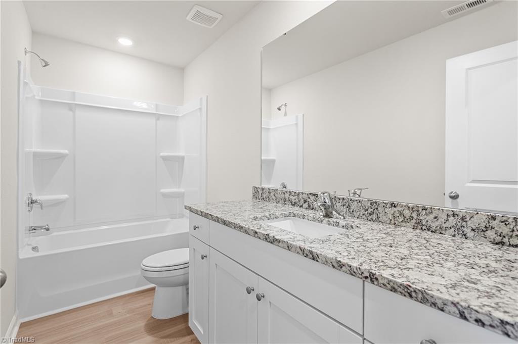 2128 Willow Glen Drive Property Photo 25