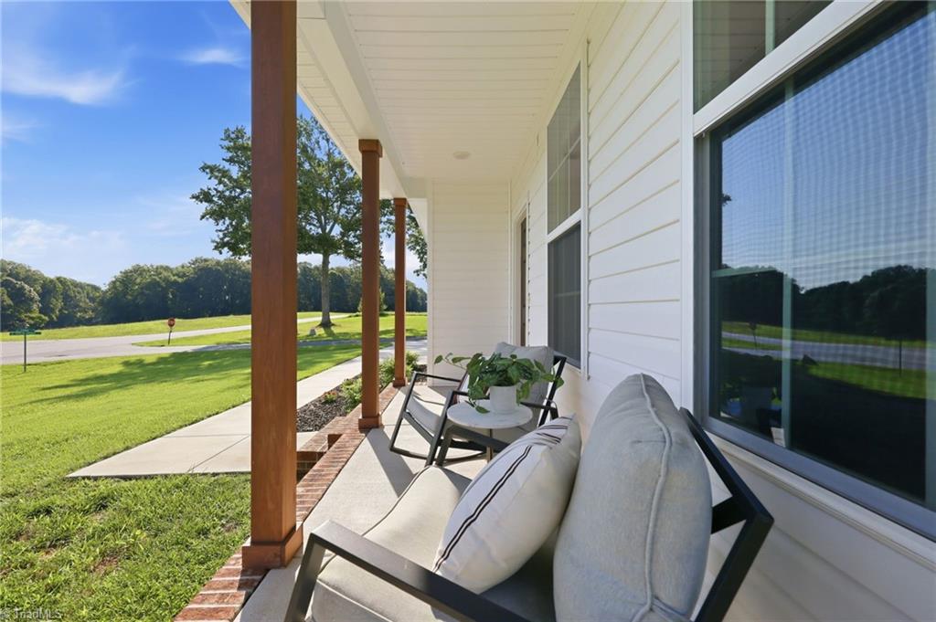 104 Hemlock Lane Property Photo 4