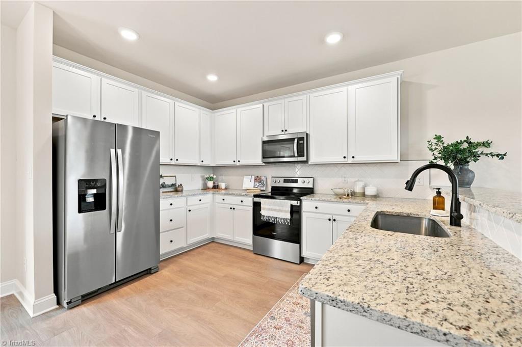 104 Hemlock Lane Property Photo 8