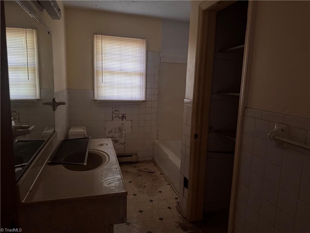 3260 Robinhood Road Property Photo 13