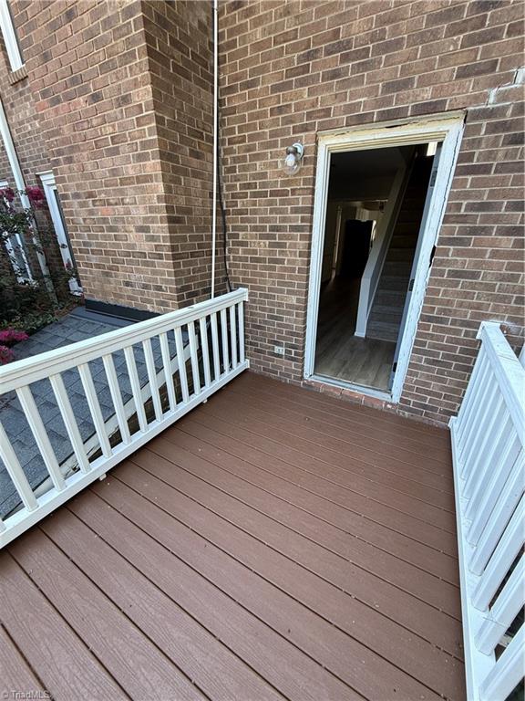 1905 Winding Ridge Road Property Photo 3