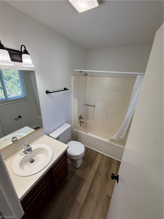 1905 Winding Ridge Road Property Photo 5