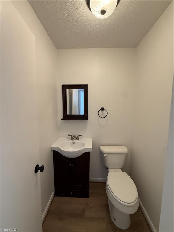 1905 Winding Ridge Road Property Photo 9