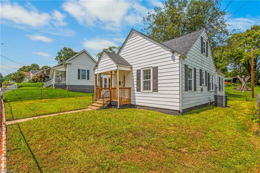 220 Broad Street Property Photo 1