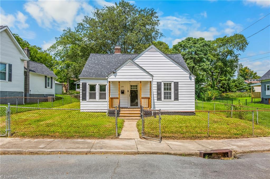 220 Broad Street Property Photo 4
