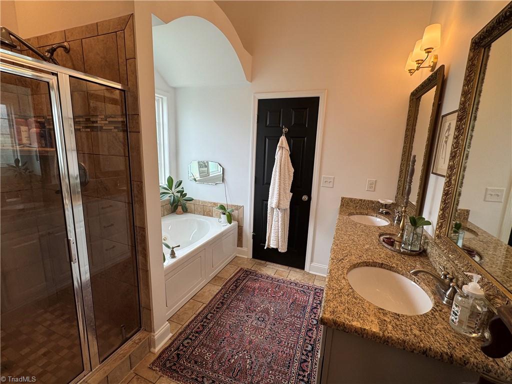 254 Raspberry Ridge Drive Property Photo 16