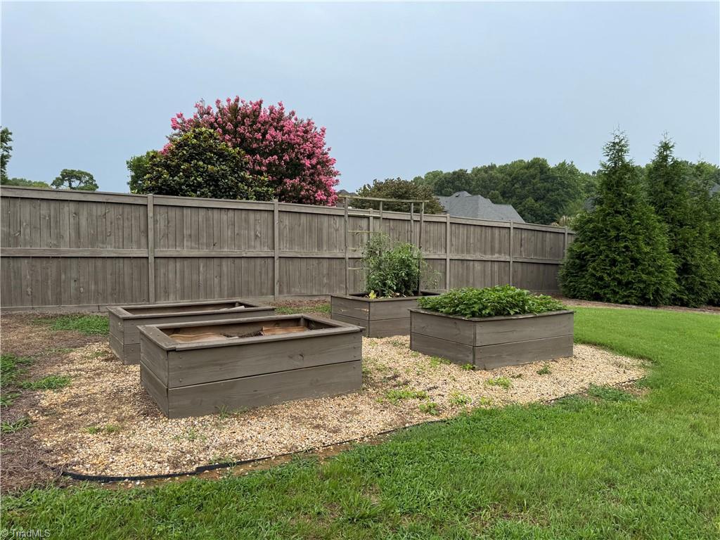 254 Raspberry Ridge Drive Property Photo 33
