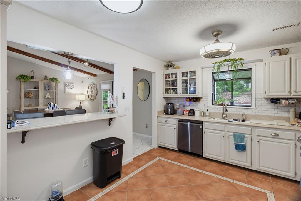 5325 Summerwood Drive Property Photo 15