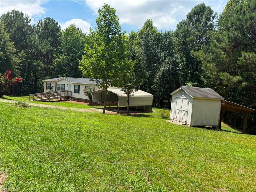 1042 Wells Creek Road Property Photo 1