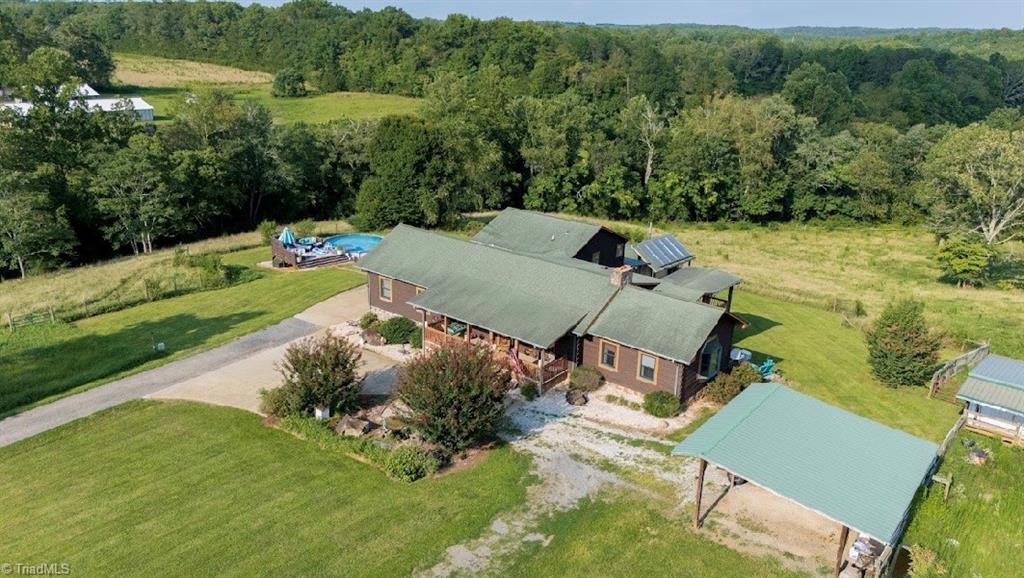 300 Tom Hunter Road Property Photo 1