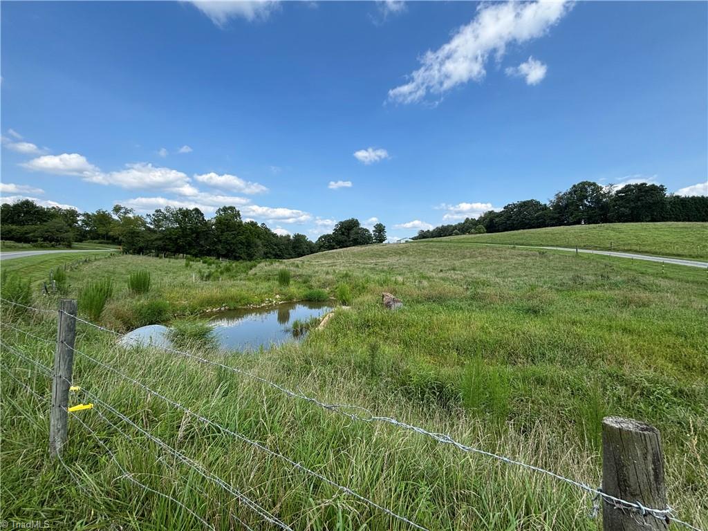 300 Tom Hunter Road Property Photo 9
