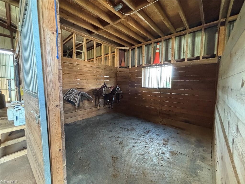 300 Tom Hunter Road Property Photo 41