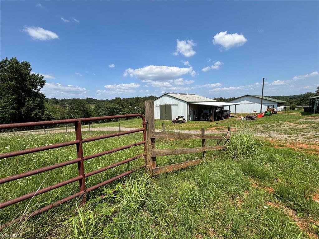 300 Tom Hunter Road Property Photo 48