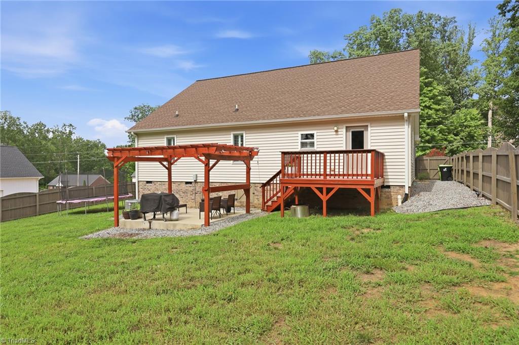 8504 Altavista Drive Property Photo 4