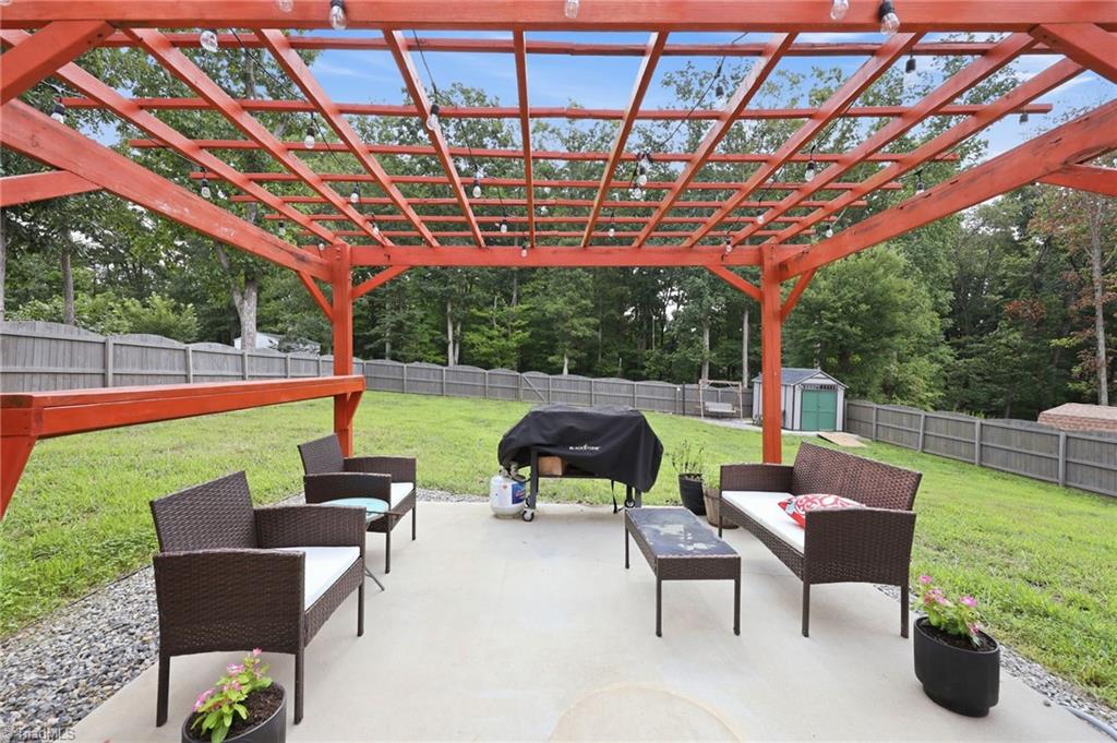 8504 Altavista Drive Property Photo 6