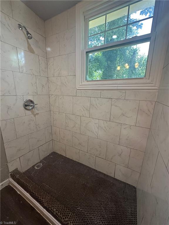 1005 William Drive Property Photo 19