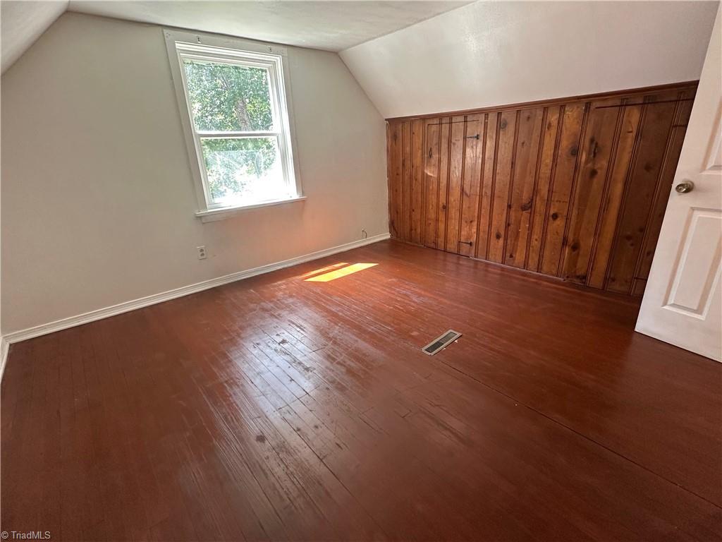 1005 William Drive Property Photo 31