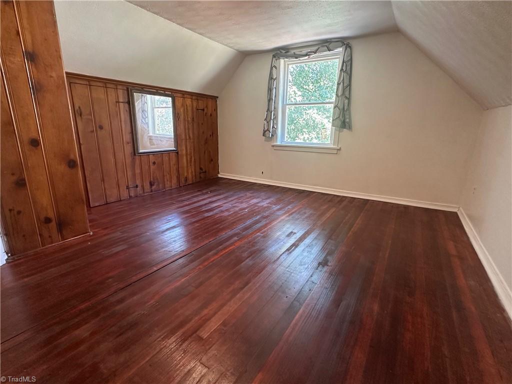 1005 William Drive Property Photo 32