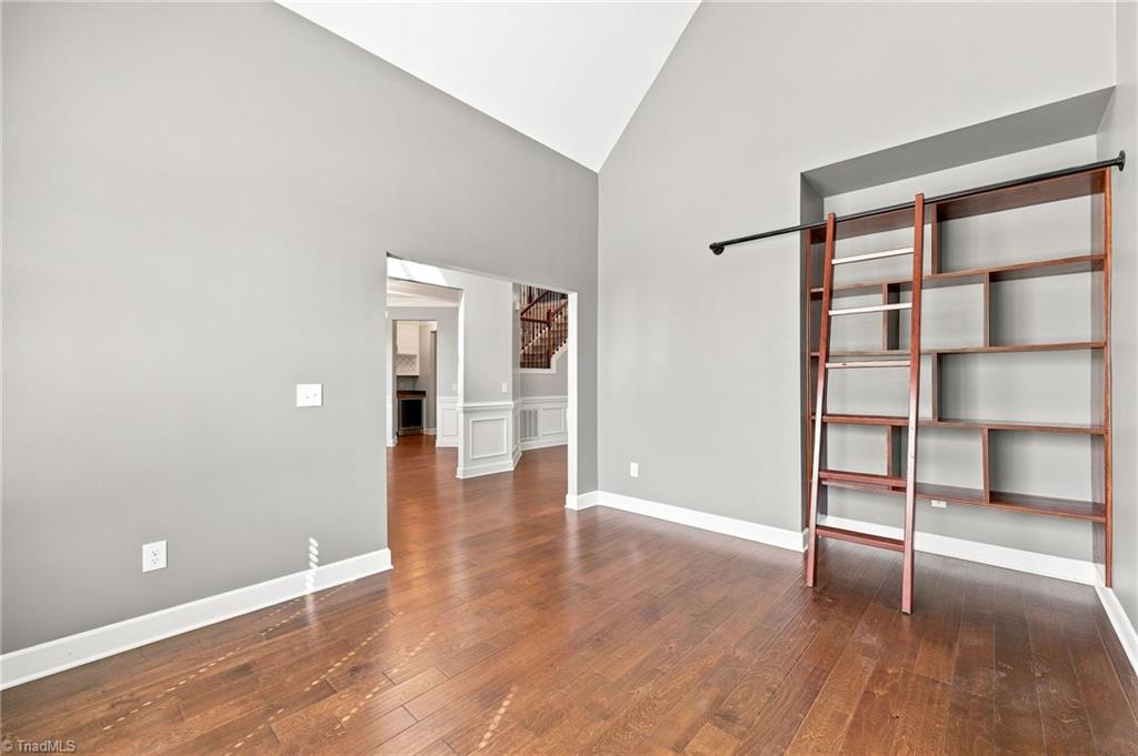 4403 Bonnie Loch Drive Property Photo 10