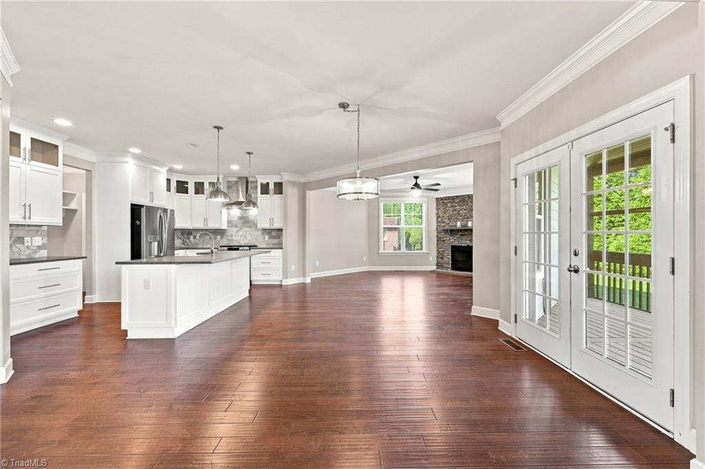 4403 Bonnie Loch Drive Property Photo 19