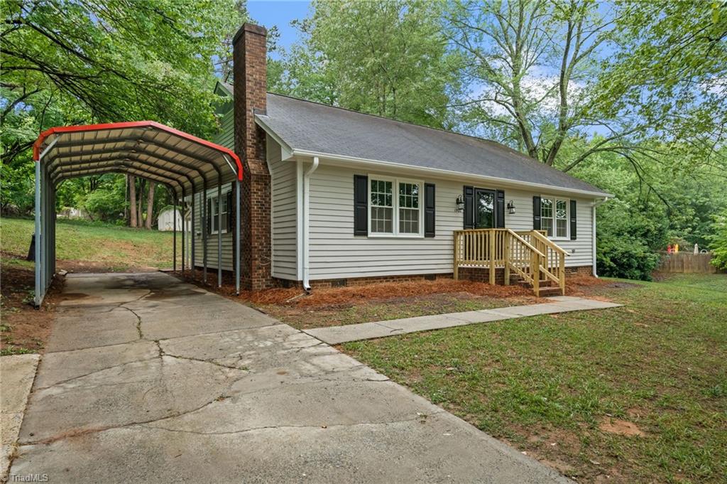 1500 Pebblebrook Road Property Photo 1