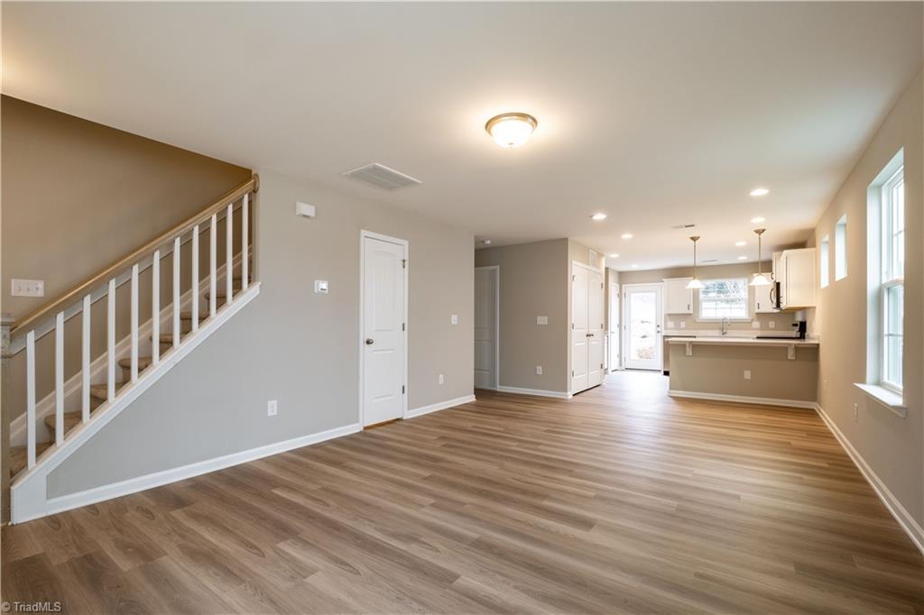 112 Tallwood Drive Property Photo 3