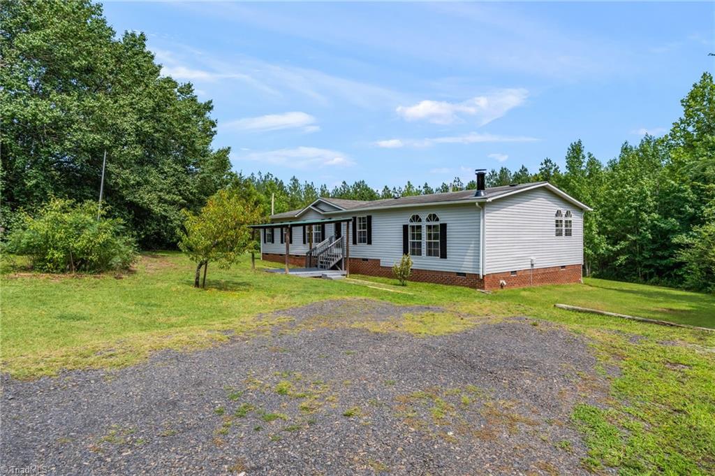 5533 Burton Chapel Road Property Photo 1