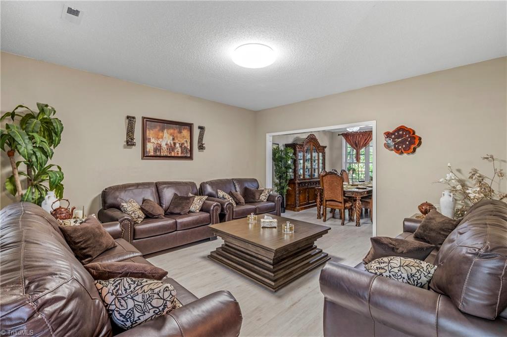 3549 Bent Trace Drive Property Photo 8