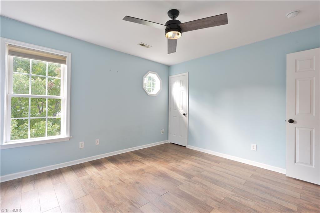 19 Crestbrook Court Property Photo 11
