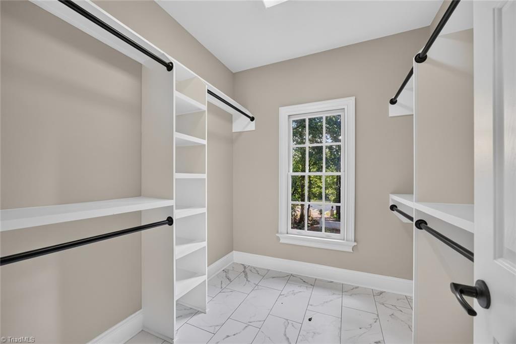 605 Oak Valley Boulevard Property Photo 27