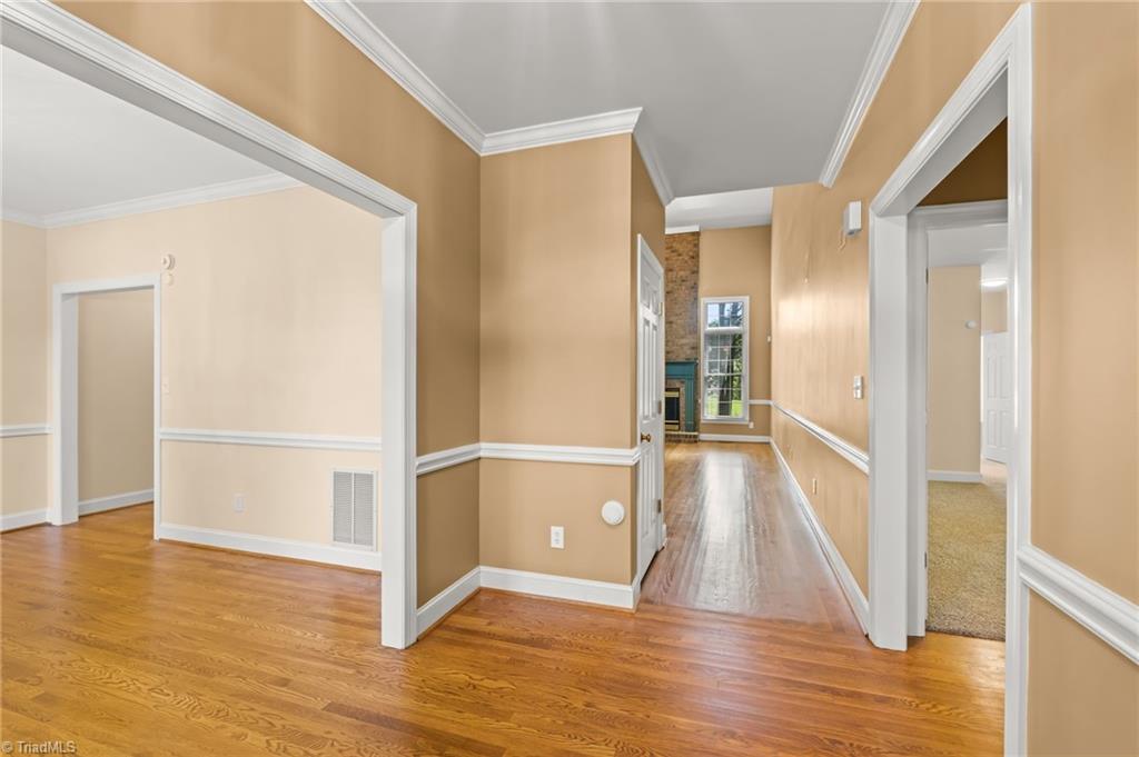 6973 Chapsworth Drive Property Photo 3