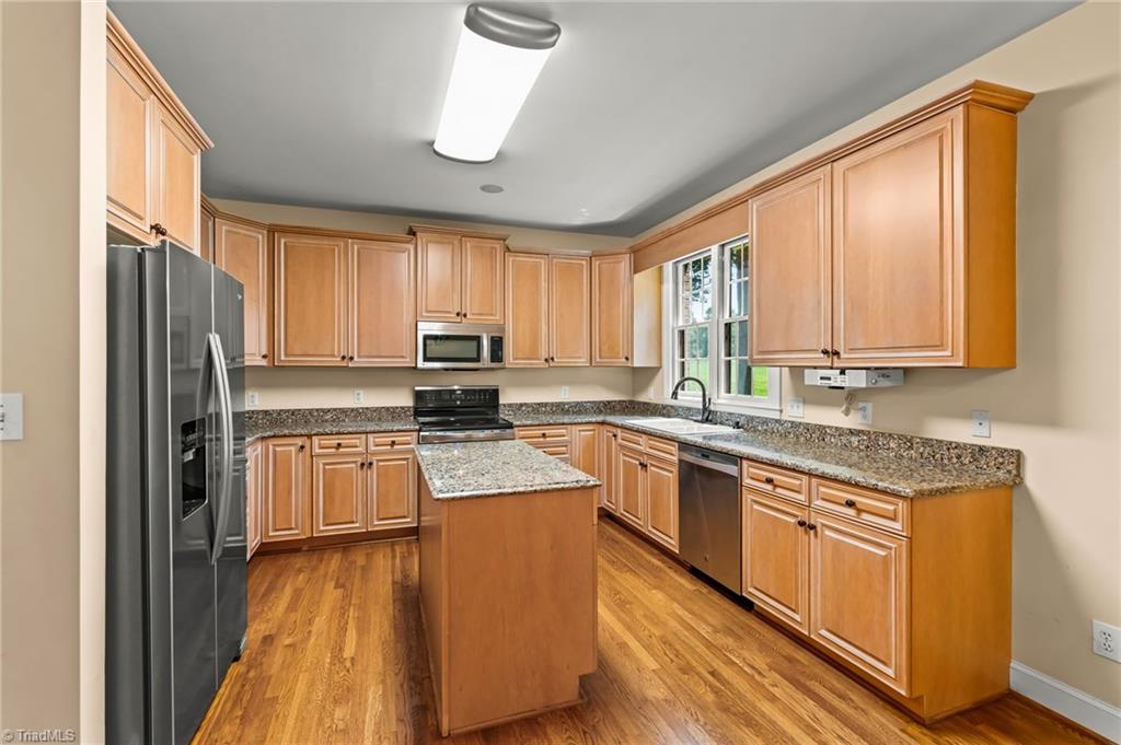 6973 Chapsworth Drive Property Photo 8