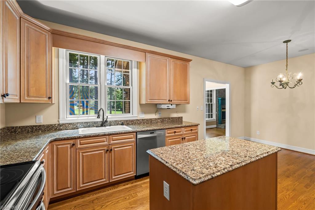 6973 Chapsworth Drive Property Photo 11