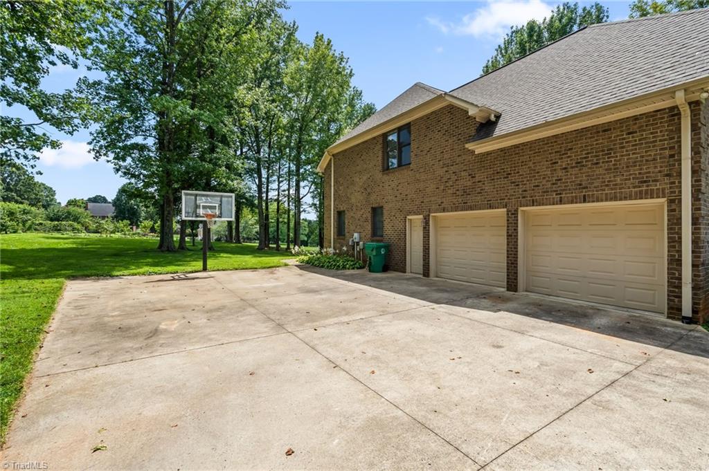 6973 Chapsworth Drive Property Photo 39