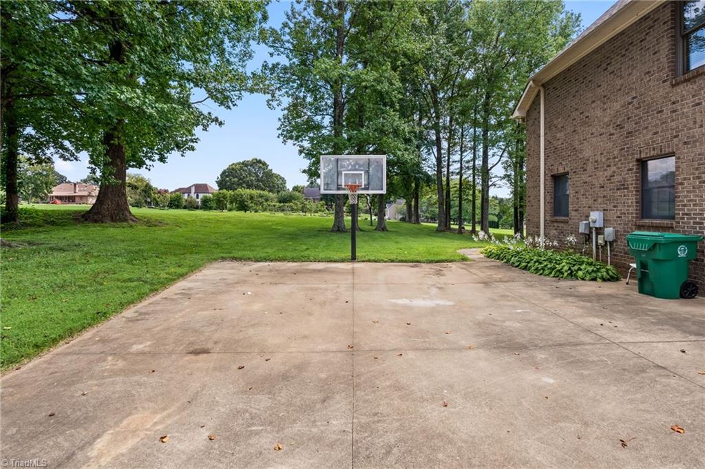 6973 Chapsworth Drive Property Photo 41