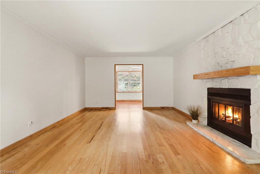 905 Northshore Court Property Photo 6