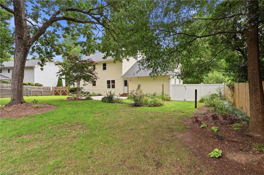 905 Northshore Court Property Photo 33