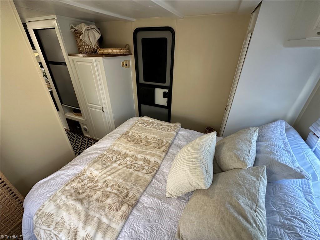 108 Robin Lane Property Photo 13