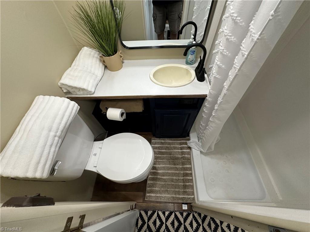 108 Robin Lane Property Photo 15