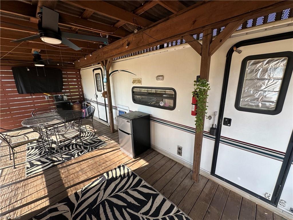 108 Robin Lane Property Photo 20