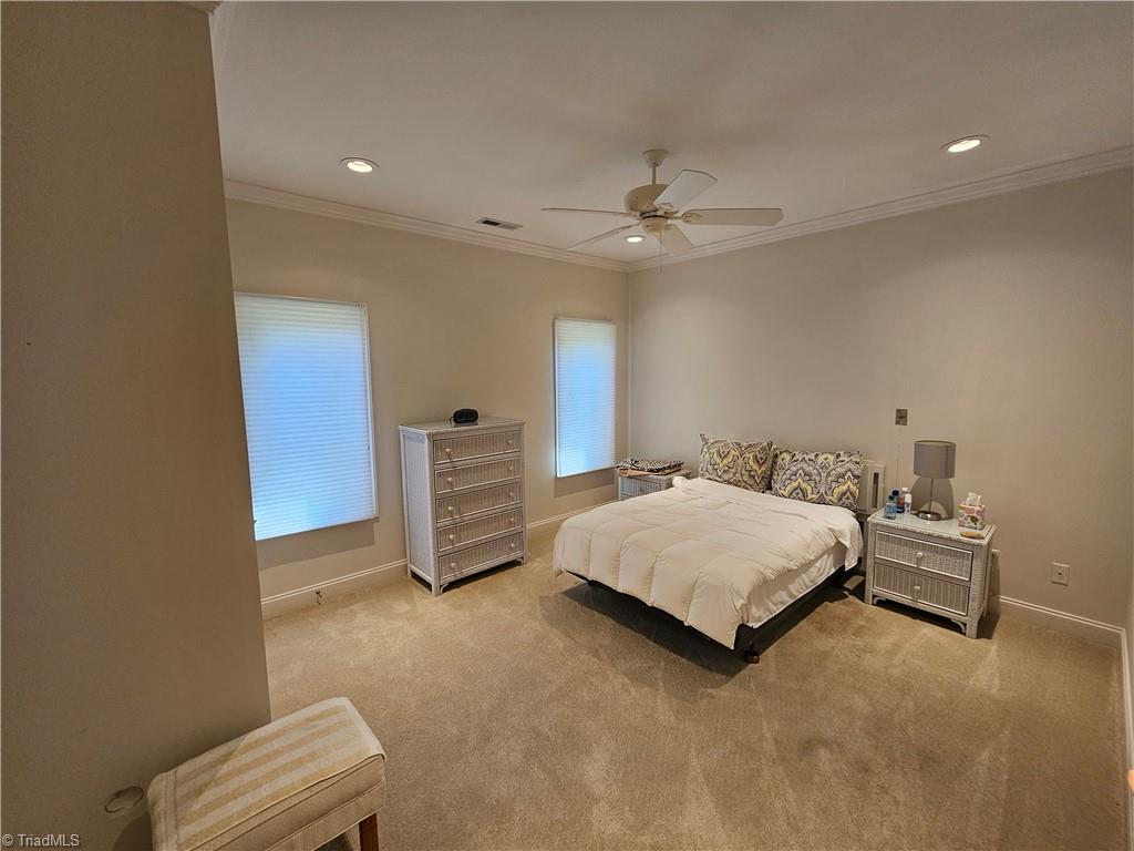 347 Hollybrook Drive Property Photo 7