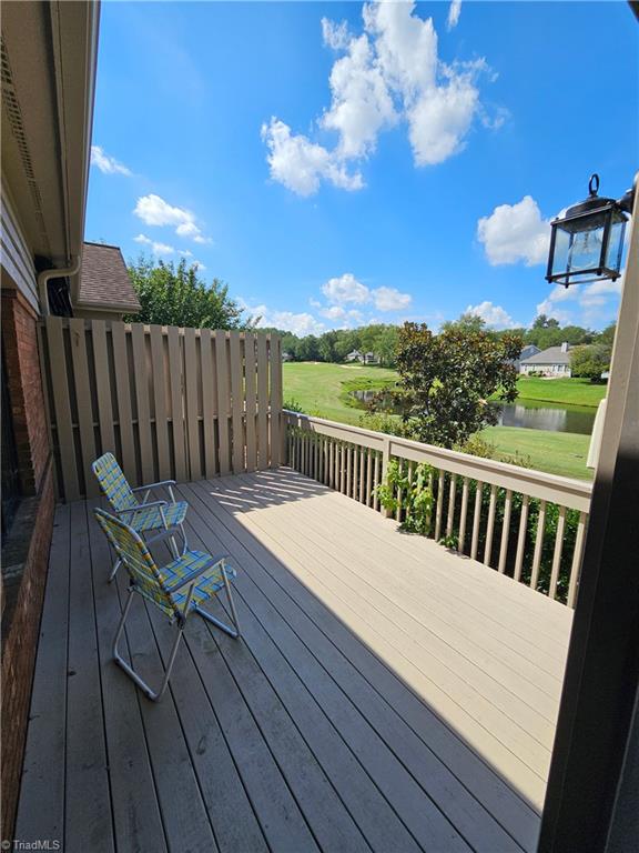 347 Hollybrook Drive Property Photo 12